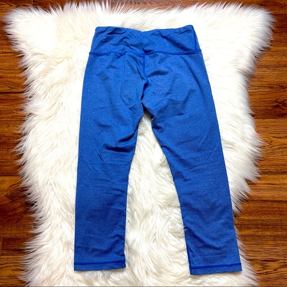 Reebook Workout Ready Mesh Capri Blue Fitted Fit Leggings Size XS EUC - Picture 4 of 4